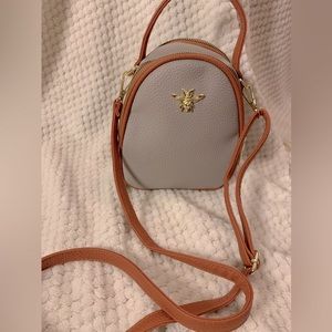 Crossbody purse